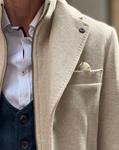Abrigo Carlo IN26 Beige  | Aragaza - Els teus estils fets a Barcelona - Moda Barcelona - Samarretes de qualitat
