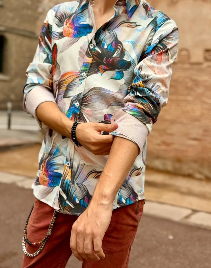 Camisa Goldfish puño detalles en Blanco | Aragaza - Els teus estils fets a Barcelona - Moda Barcelona - Samarretes de qualitat