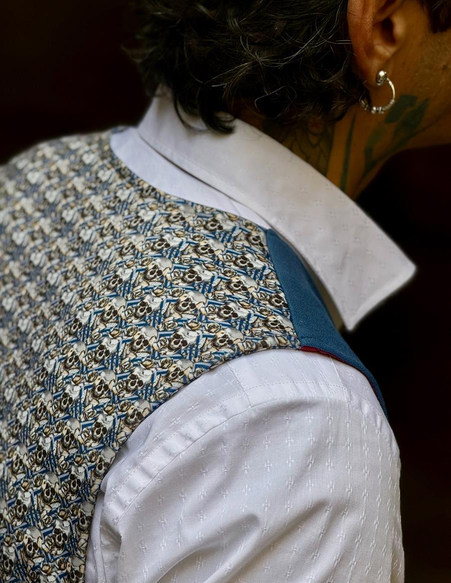 Chaleco Llamal Azul  | Aragaza - Tu estilo hecho en Barcelona - Barcelona Fashion - Camisas de Calidad