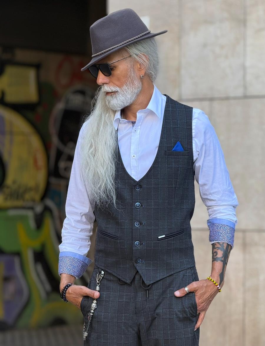 Chaleco Arami Azul | Aragaza - Tu estilo hecho en Barcelona - Barcelona Fashion - Camisas de Calidad
