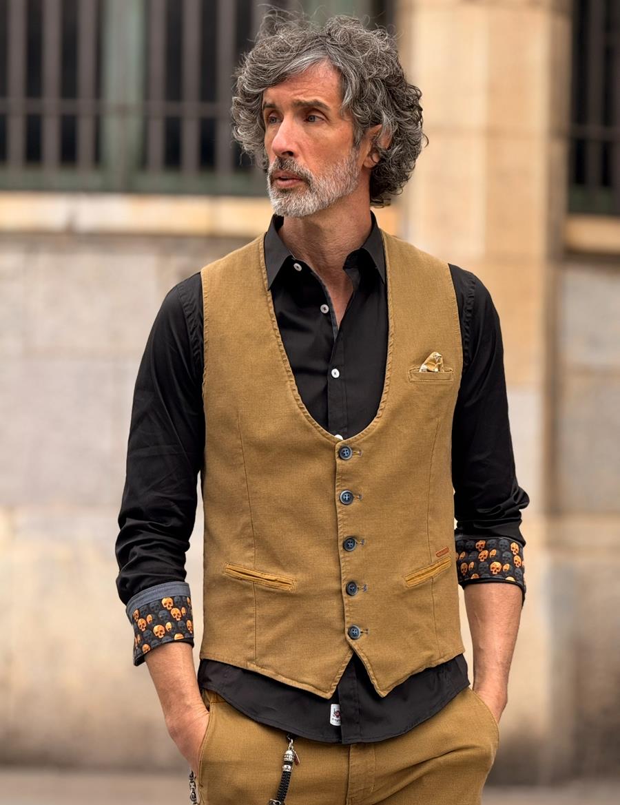 Chaleco Piero Tencel Mostaza | Aragaza - Tu estilo hecho en Barcelona - Barcelona Fashion - Camisas de Calidad