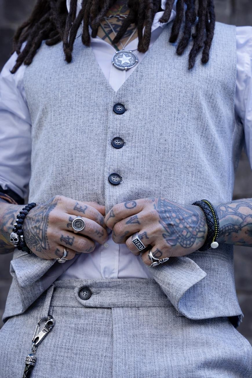 Chaleco Audo Gris  | Aragaza - Els teus estils fets a Barcelona - Moda Barcelona - Samarretes de qualitat