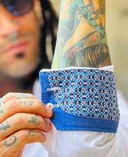 Chemise blanche Scurcola avec détails de poignets bleus | Aragaza - Votre chemise faite à Barcelone - Mode de Barcelone - Chemises de qualité