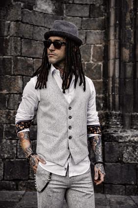 Chaleco Audo Gris  | Aragaza - Tu estilo hecho en Barcelona - Barcelona Fashion - Camisas de Calidad