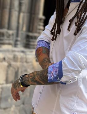 Camisa Blanca Cozzo puño detalles en Azul | Aragaza - Tu estilo hecho en Barcelona - Barcelona Fashion - Camisas de Calidad